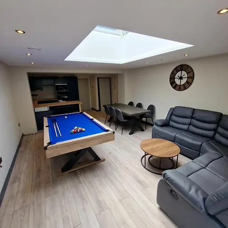 - 3 Bed - Hot Tub House דירה באונס-און-ווינדרמיר
