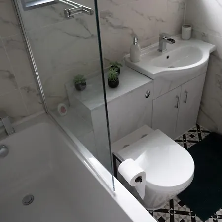 דירה - 3 Bed - Hot Tub House *