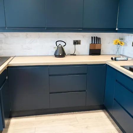 - 3 Bed - Hot Tub House באונס-און-ווינדרמיר